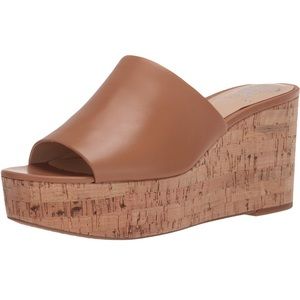 Vince Camuto Gadgen Platform Slipon Spiced Sand NIB